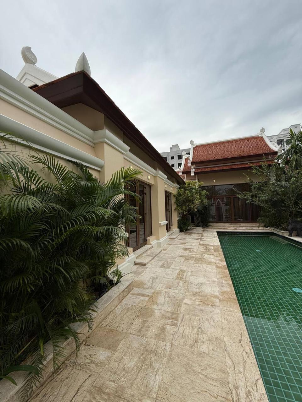 Luxury Luxury Seven Stars Pattaya