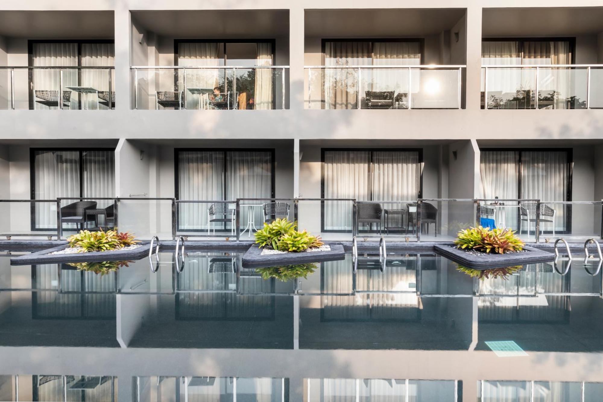 Golden Tulip Beachfront 5* Pattaya