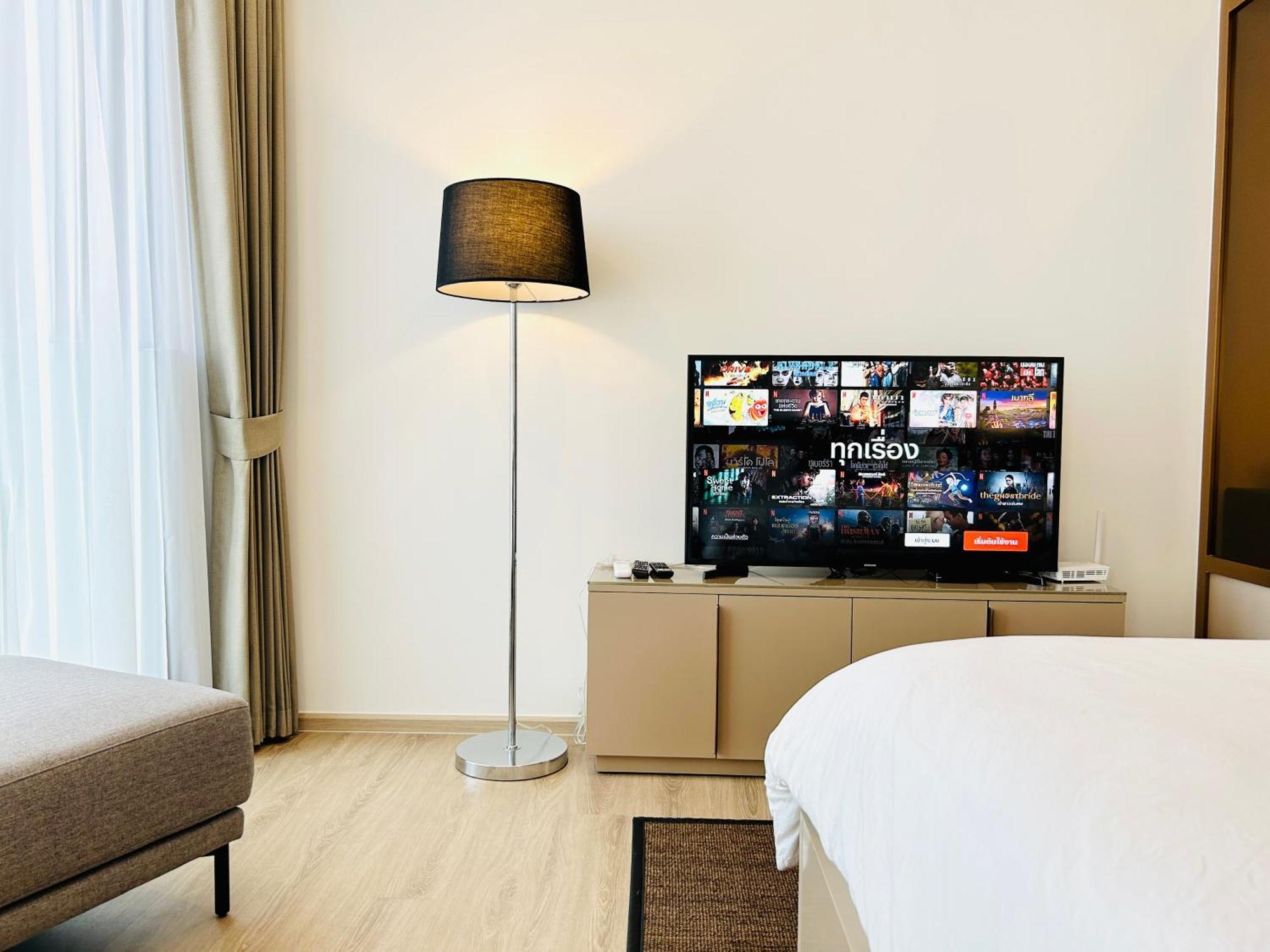 Apartment Edge Sea View