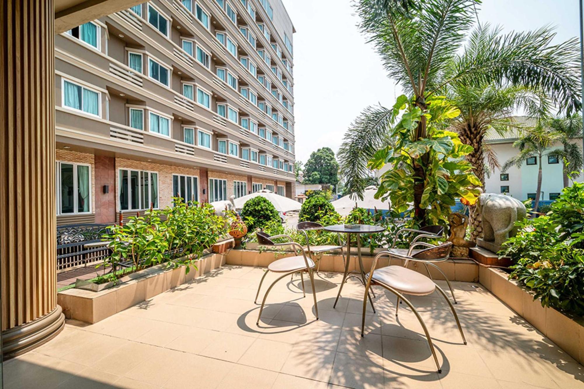Dancenter Luxury Underwater World 5* Pattaya