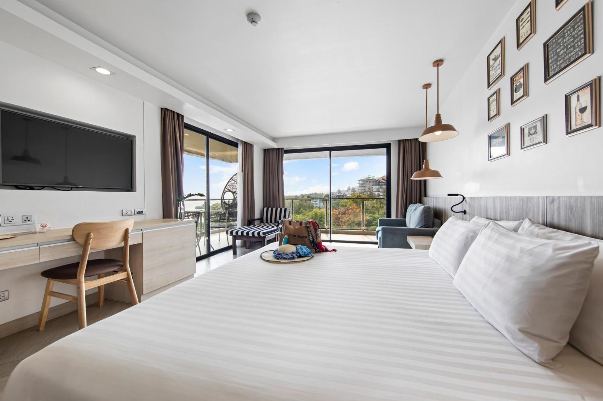 Hotel Golden Tulip Beachfront 5*