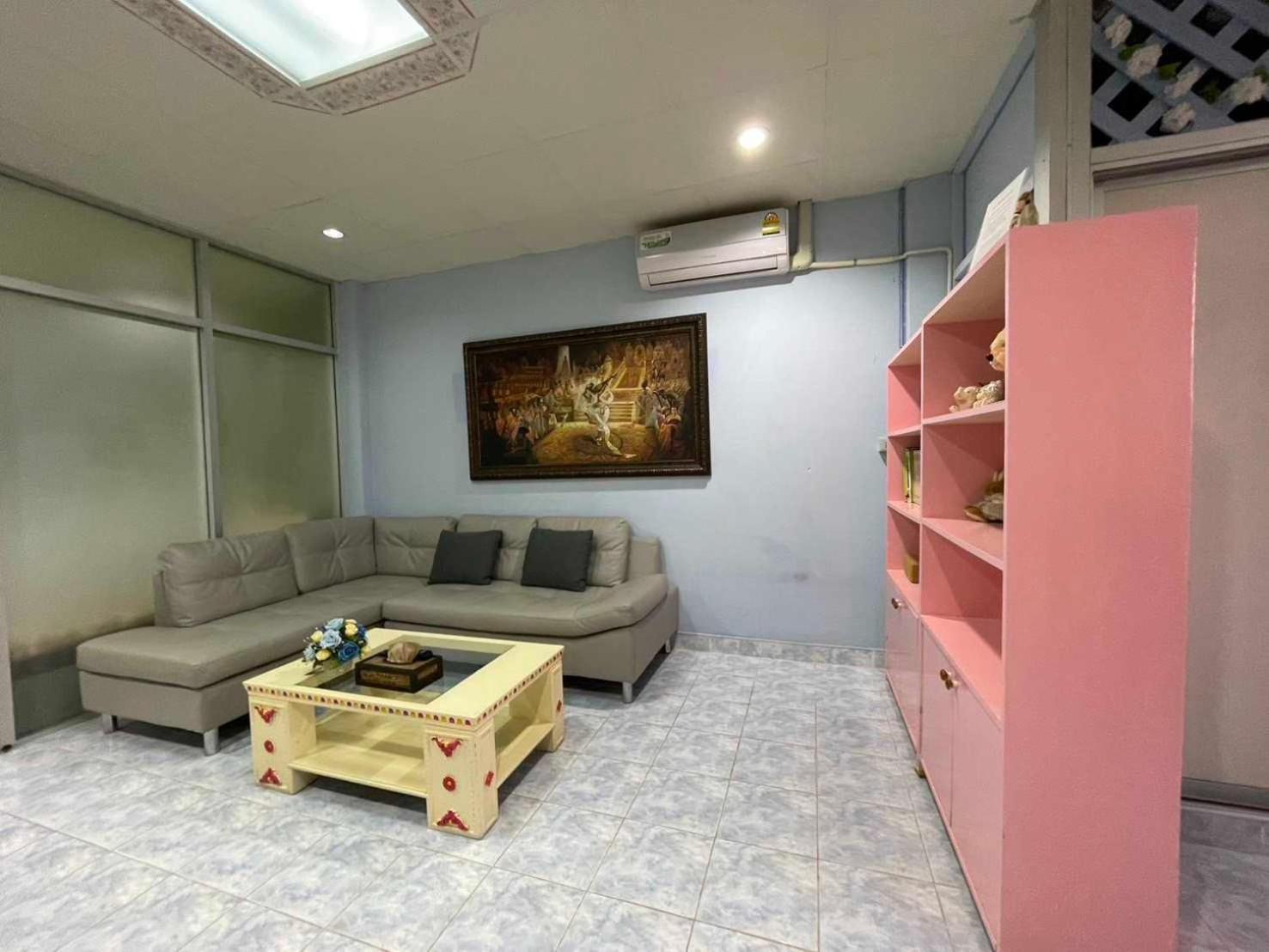 Oyo 75486 Anna Jomtien บ้านพัก Pattaya