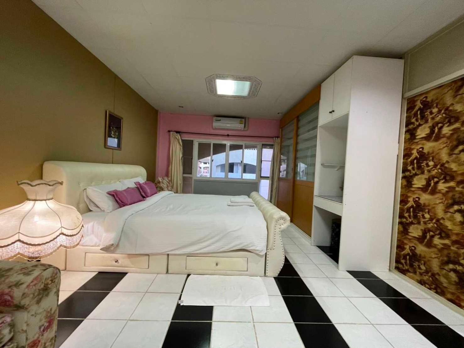 บ้านพัก Oyo 75486 Anna Jomtien Pattaya