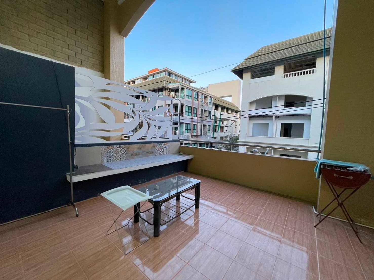 บ้านพัก Oyo 75486 Anna Jomtien 3*