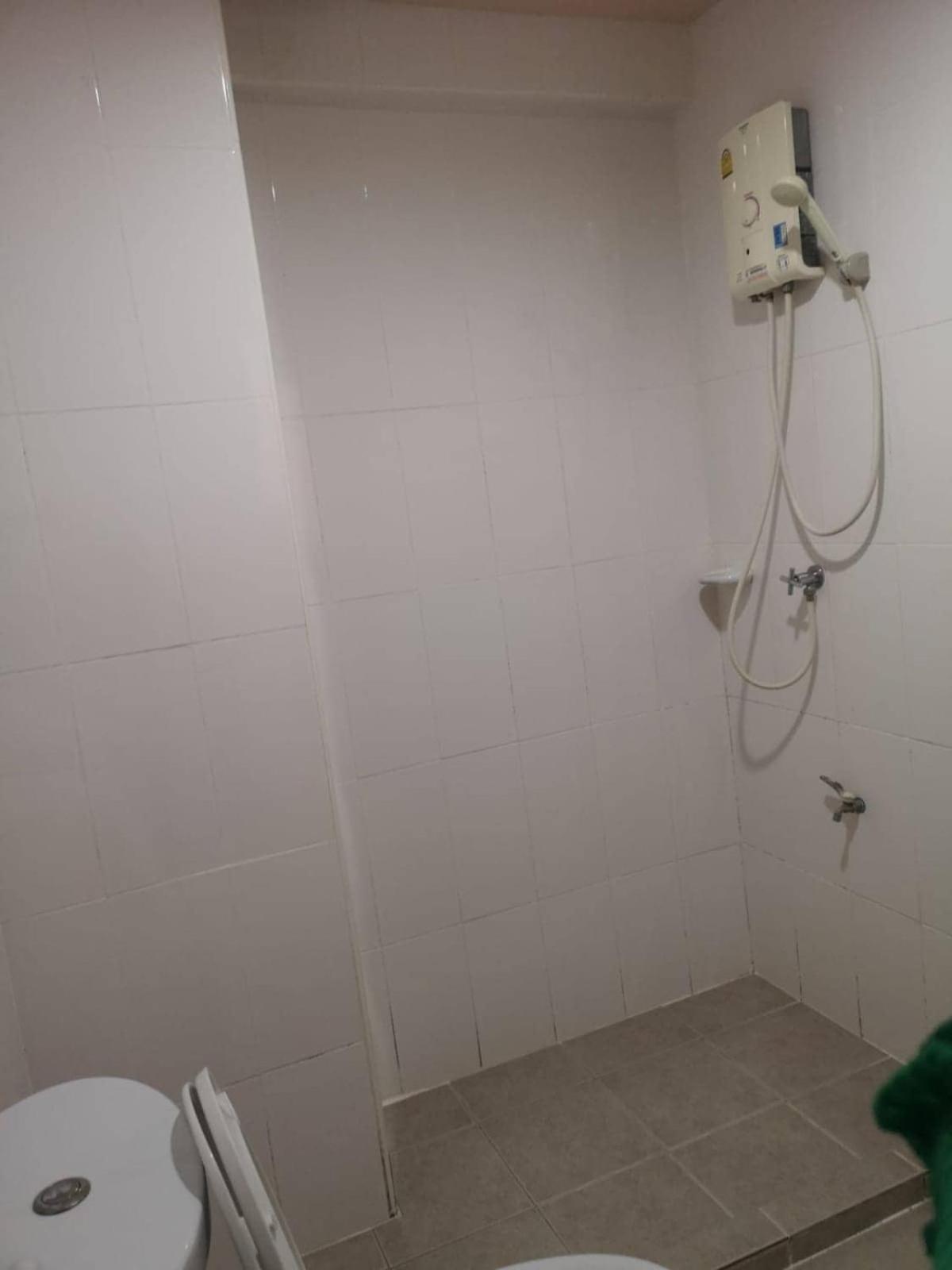 Hotel Kjs 2*
