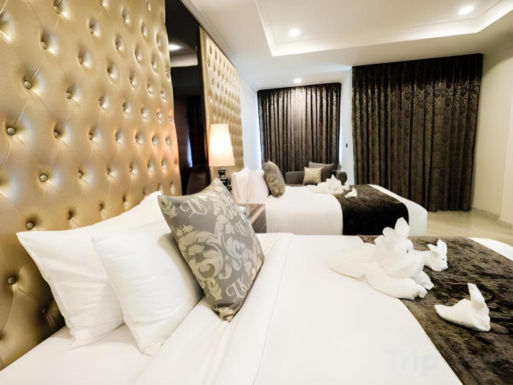 Lk Grand Empire