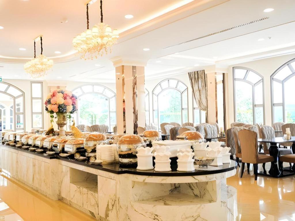 Hotel Lk Grand Empire
