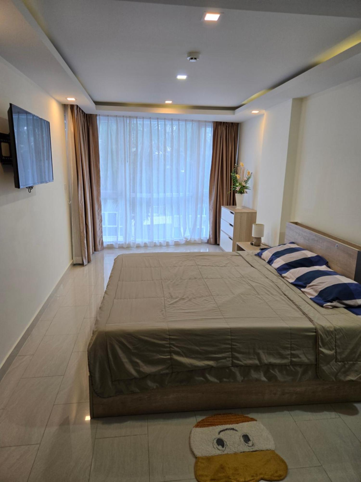Grand Avenue Pattaya