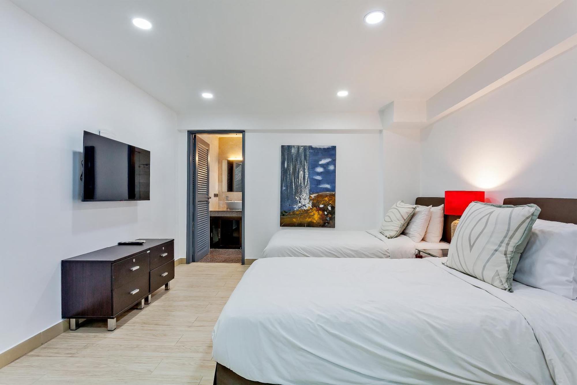 Villa Angels-villa-pattaya-near-walking-street-4bed-8-people *