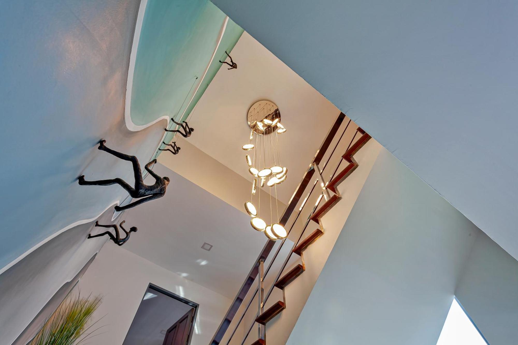 Angels-villa-pattaya-near-walking-street-4bed-8-people *