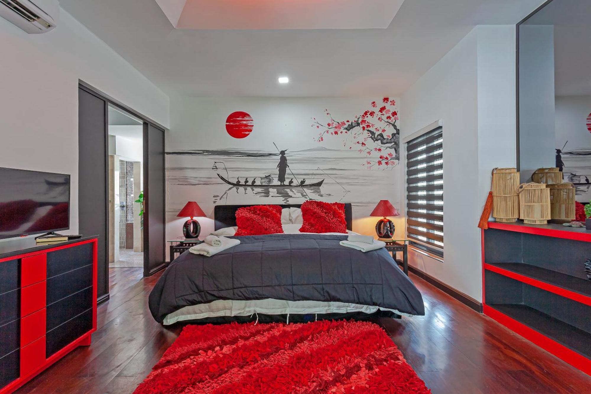 Angels-villa-pattaya-near-walking-street-4bed-8-people