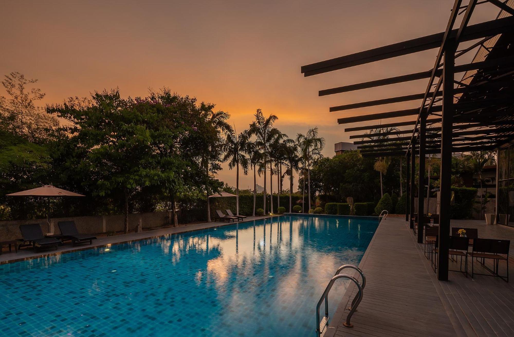 Sea Two Pool Pattaya 5* Jomtien Beach