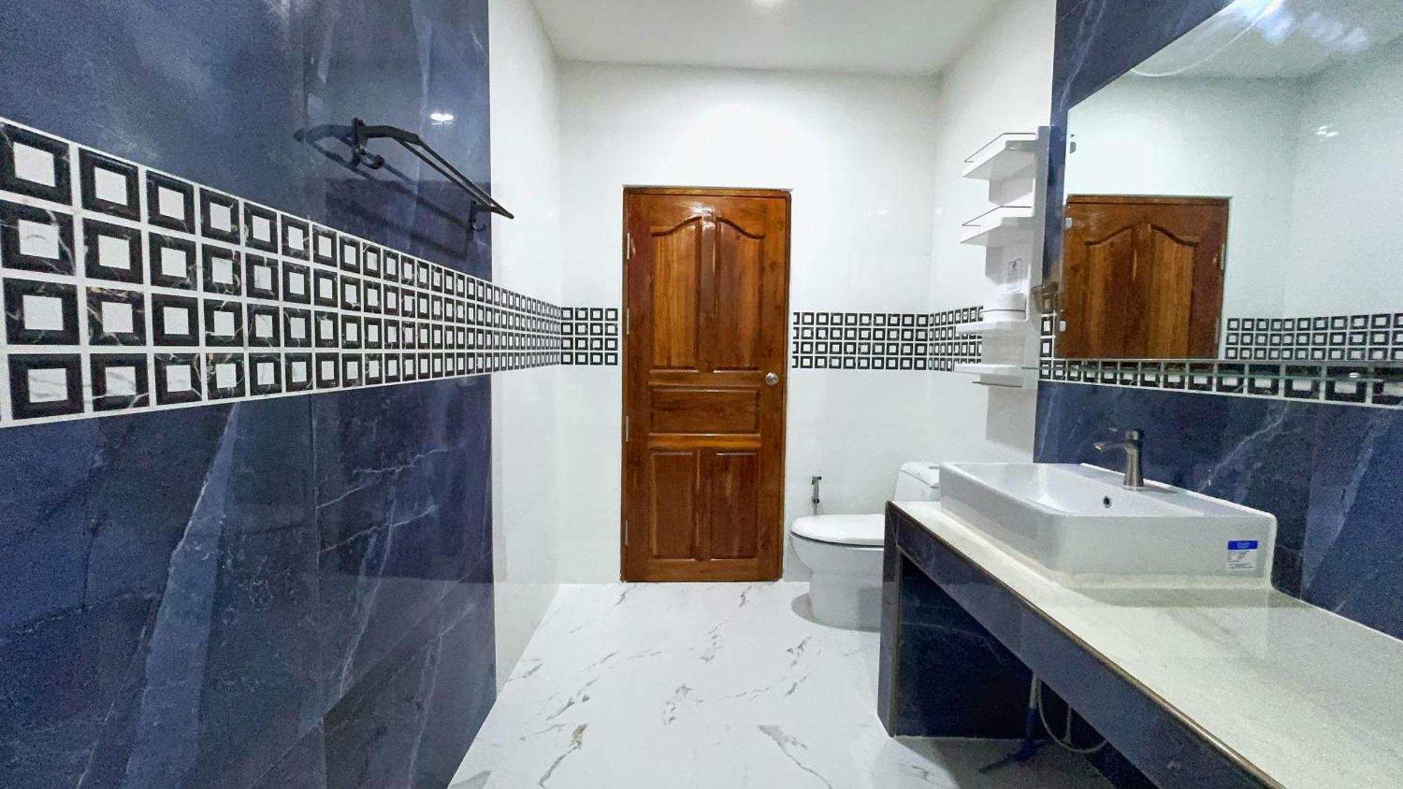 Massive Pet-friendly House, 5 Mins From Beach, * Pattaya