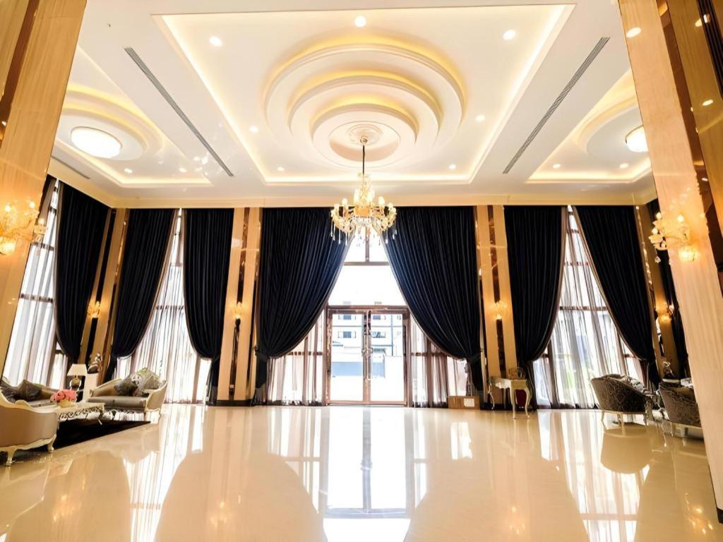 Lk Grand Empire