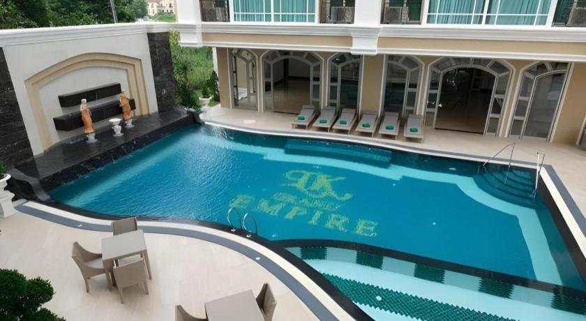 Lk Grand Empire Hotel