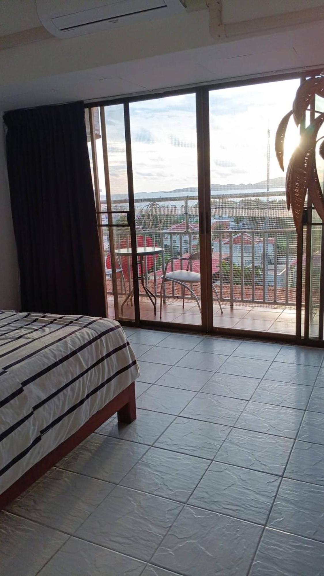Apartment Sombat Seaview 1 Bedroom *