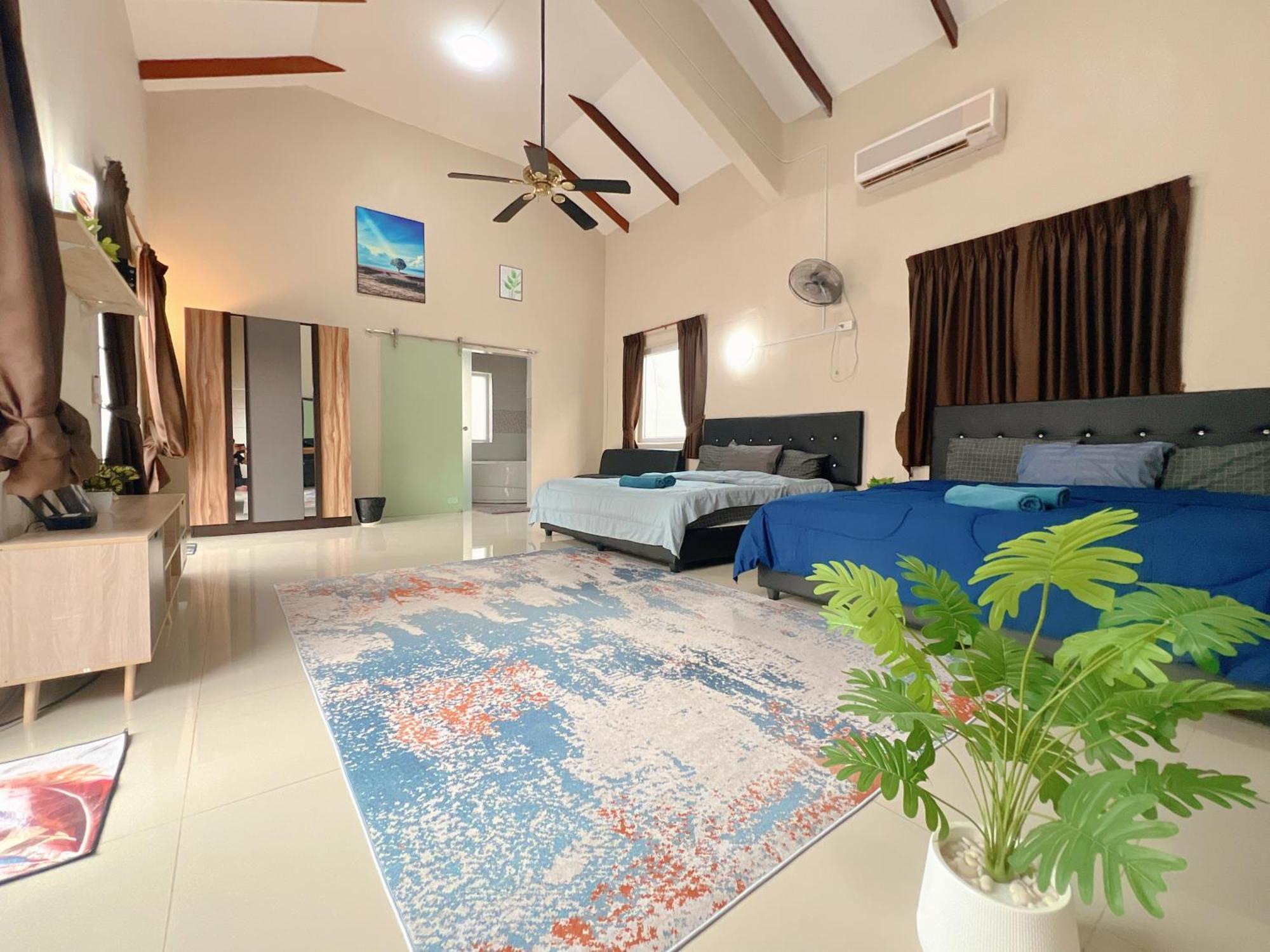 Gary Pool Pattya Villa