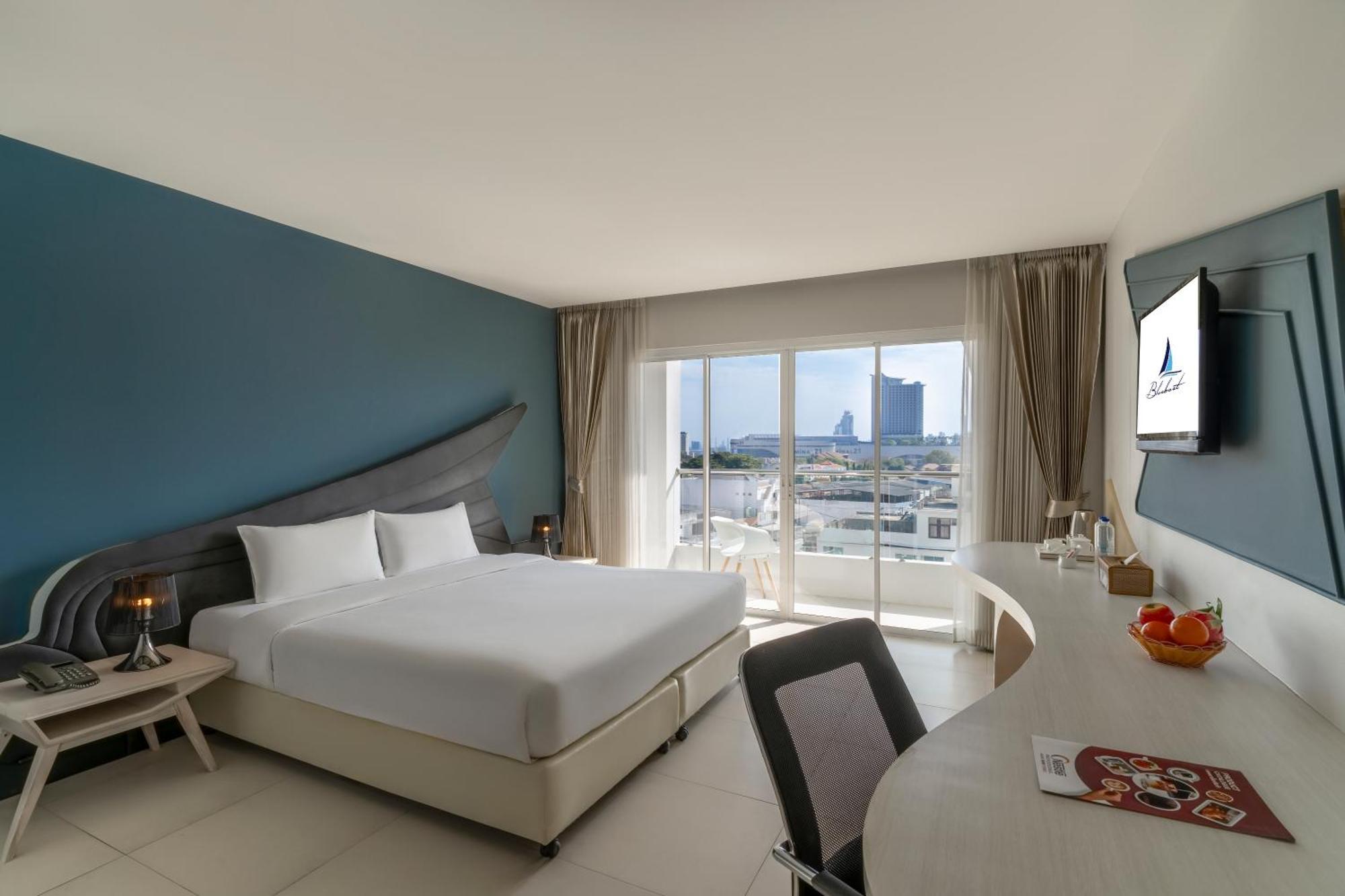 Hotel Blue Boat Jc 5*