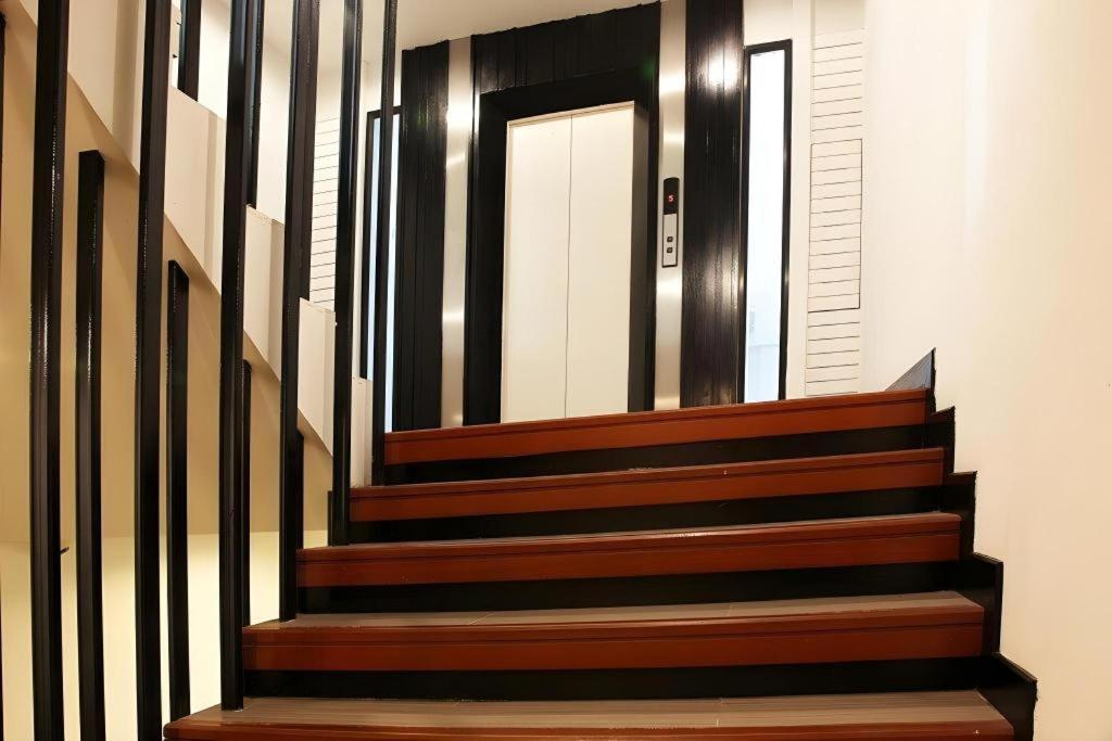Punyapha Place Hotel