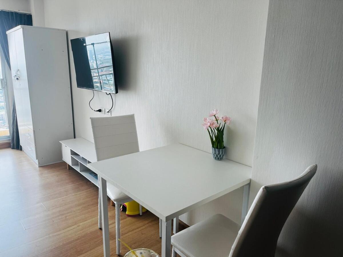 31st Floor High Rise View *