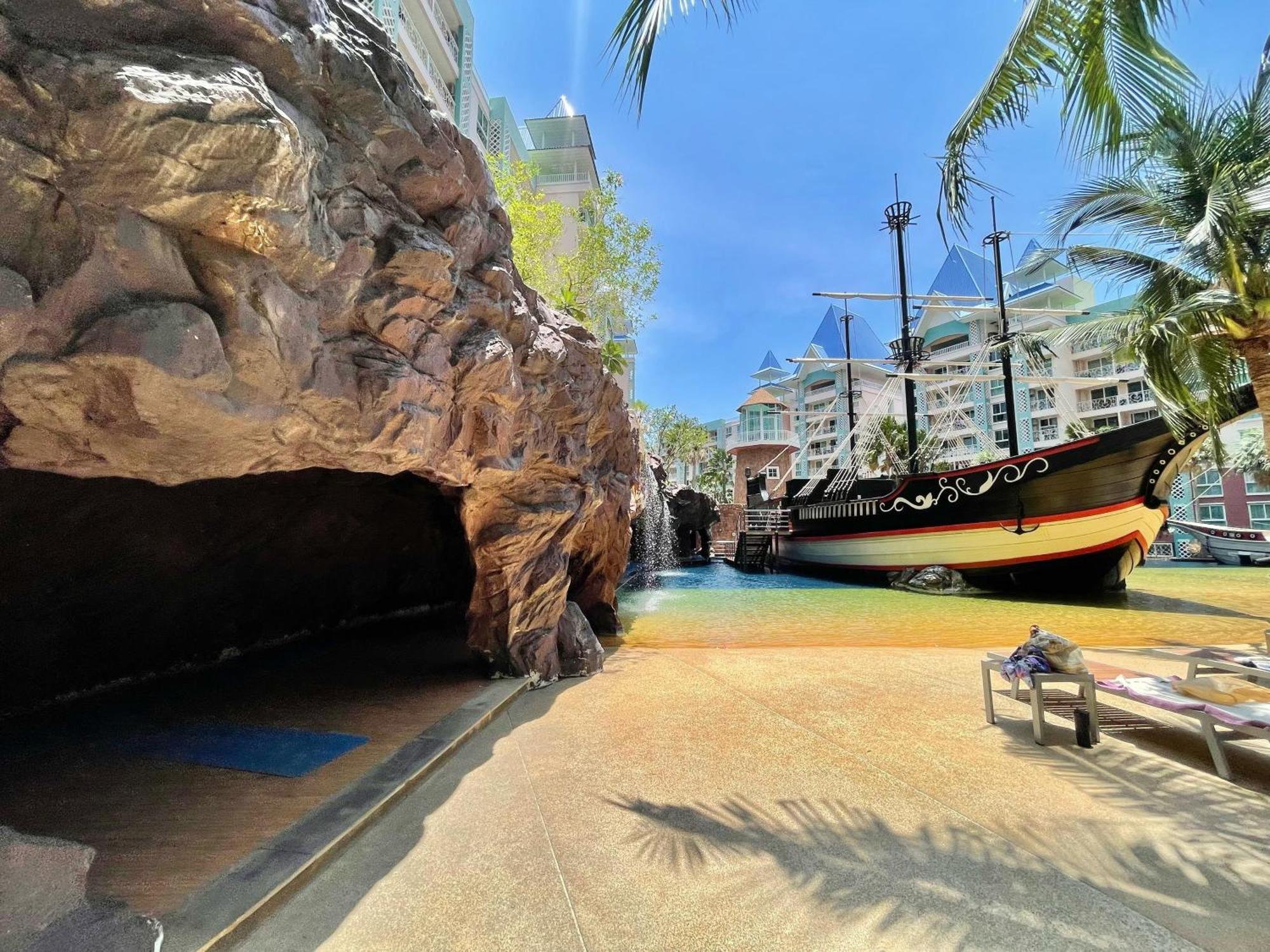 With Waterpark Apartment Pattaya