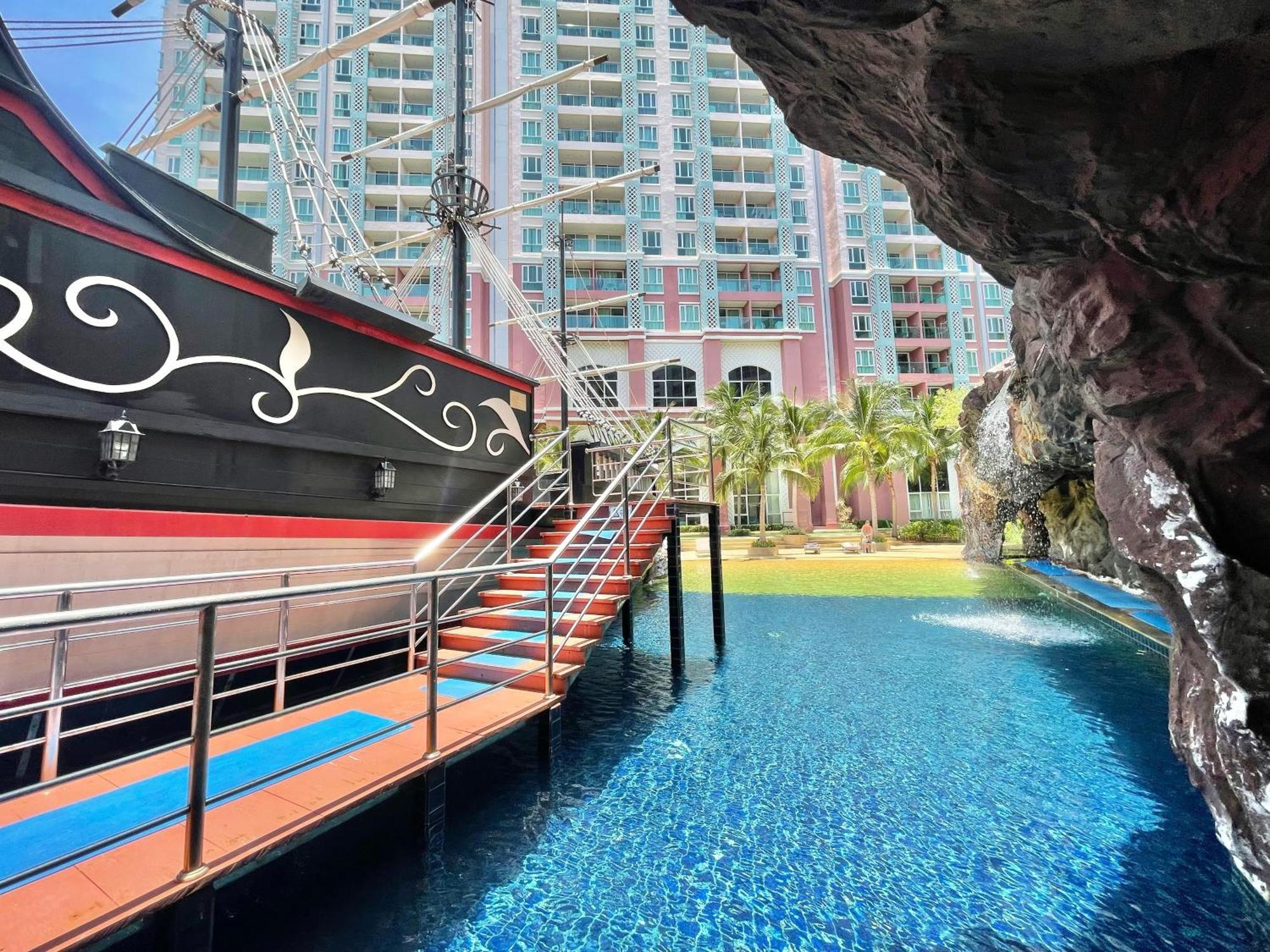 Apartment With Waterpark *