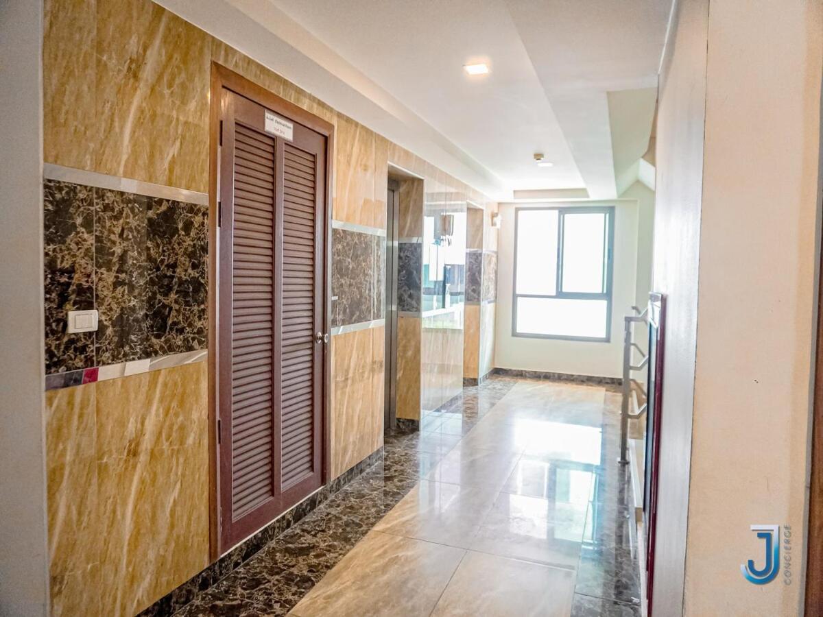 Luxury & Serenity In - C-view Apartment Pattaya