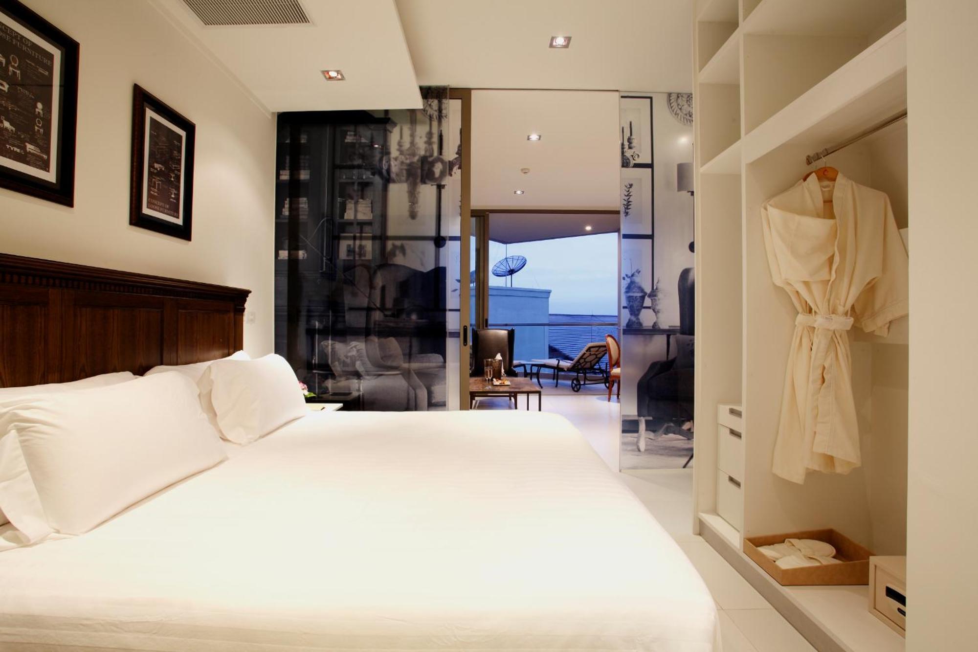 Resort Modus Beachfront Pattaya