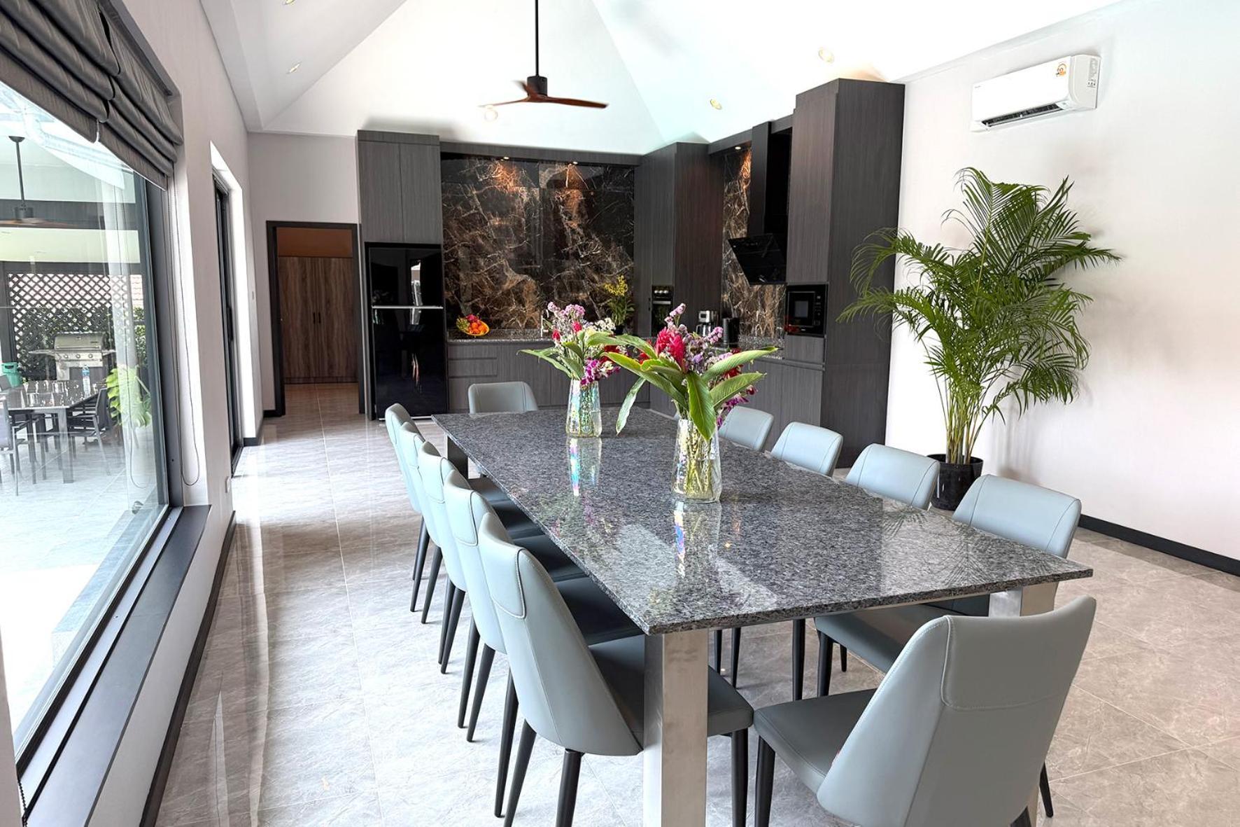 Villa Waree Minutes From Beach And City Pattaya