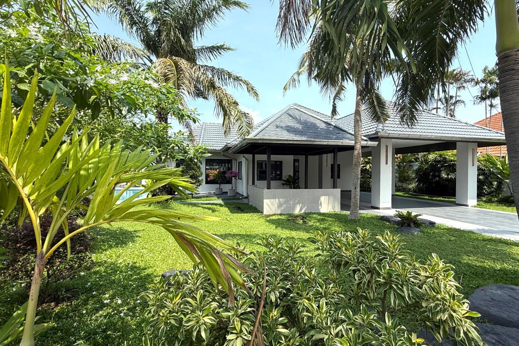 Villa Waree Minutes From Beach And City Villa *