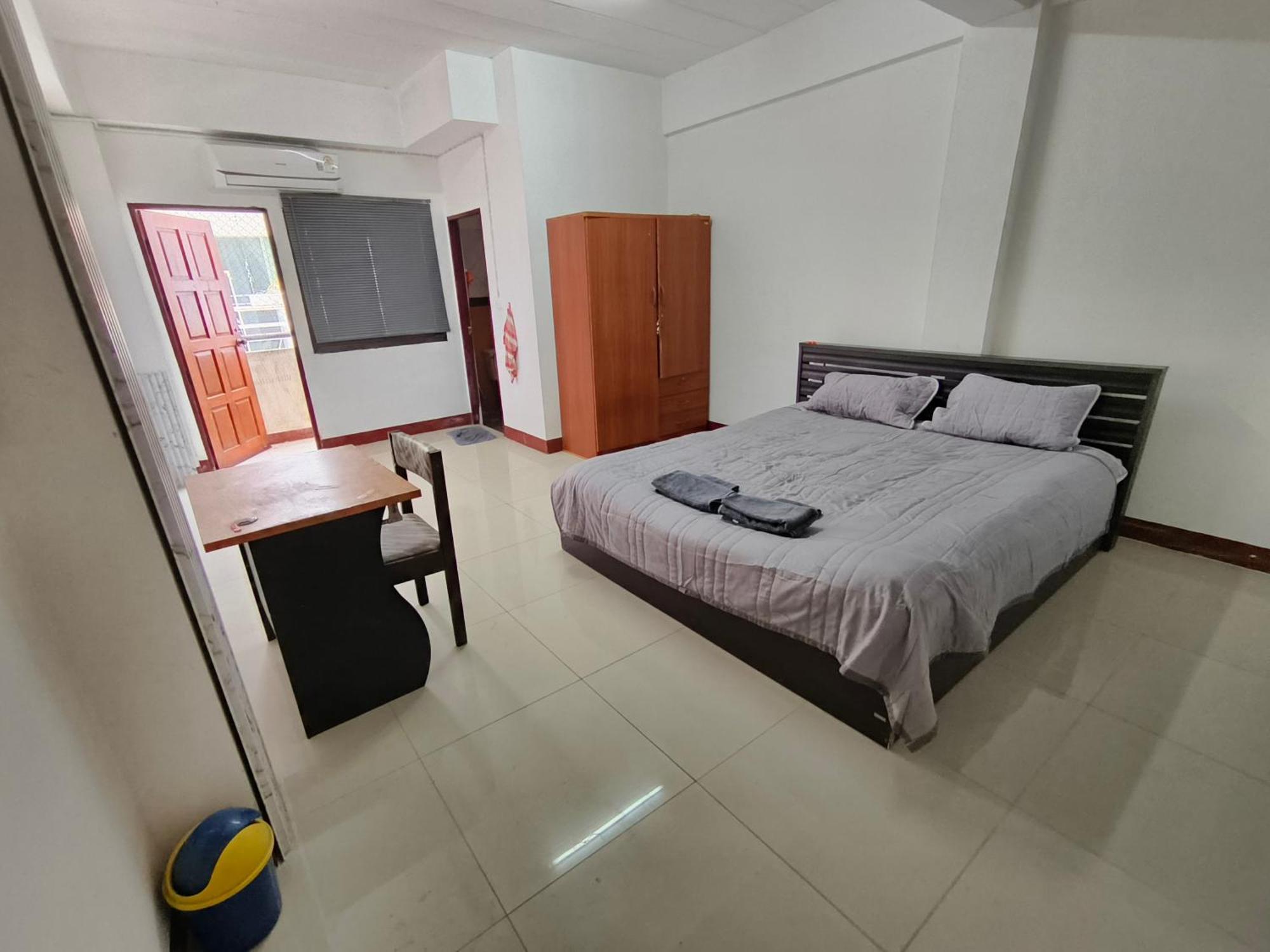 Bed & Breakfast Rest Stop