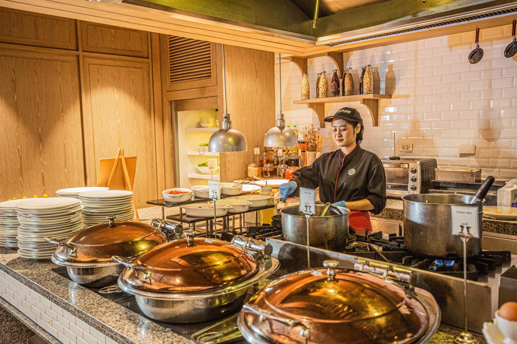 Resort Woodlands And 4*