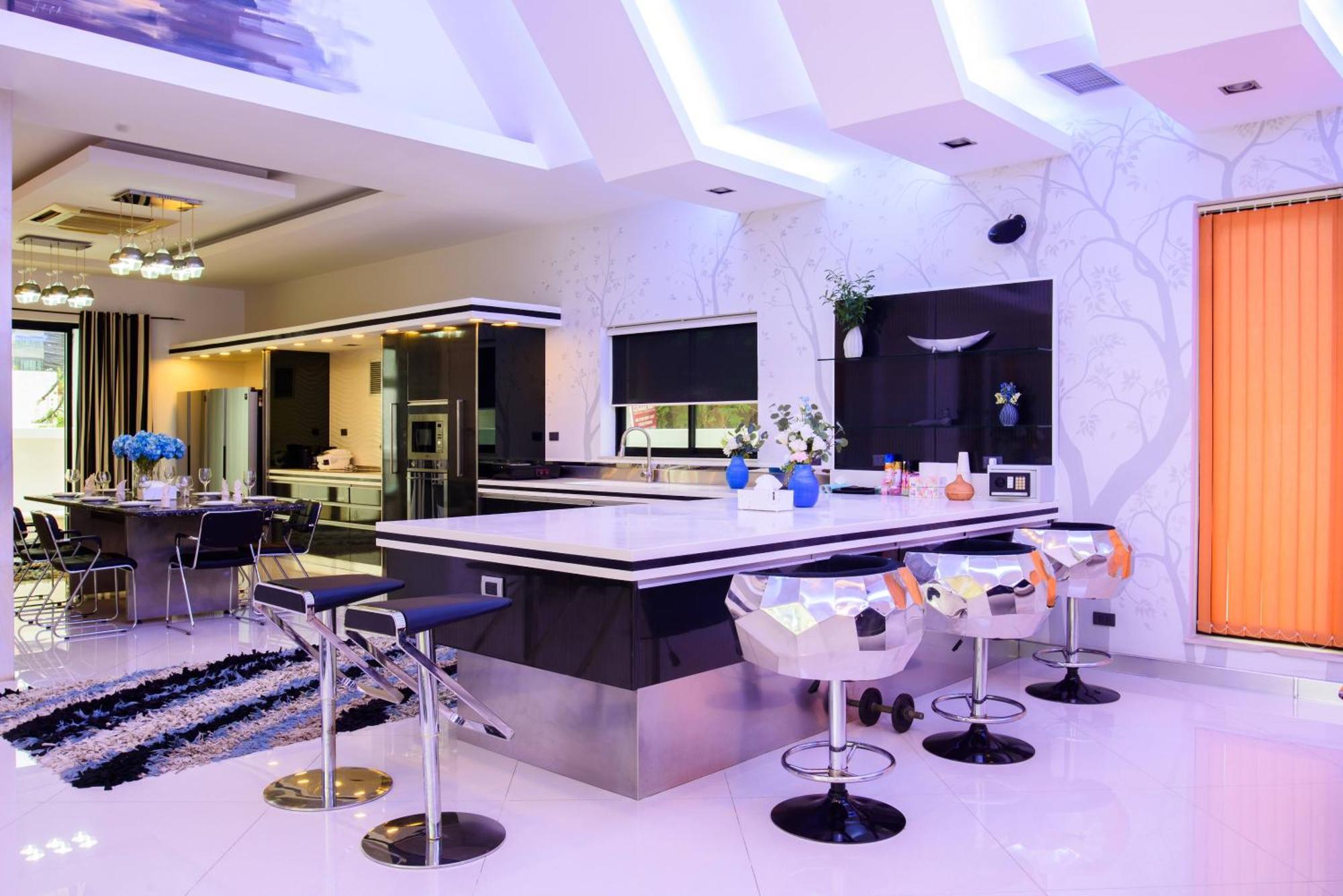 Villa 900m2 Near Walkstreet Luxury Pool Pattaya