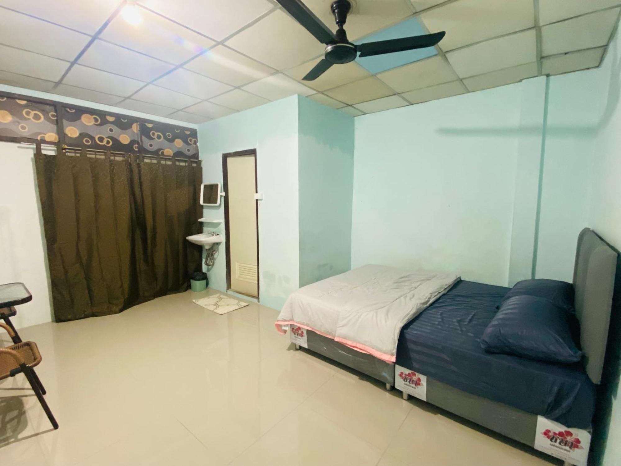 Walking Street By Goad Avadhess Hospitality Pattaya