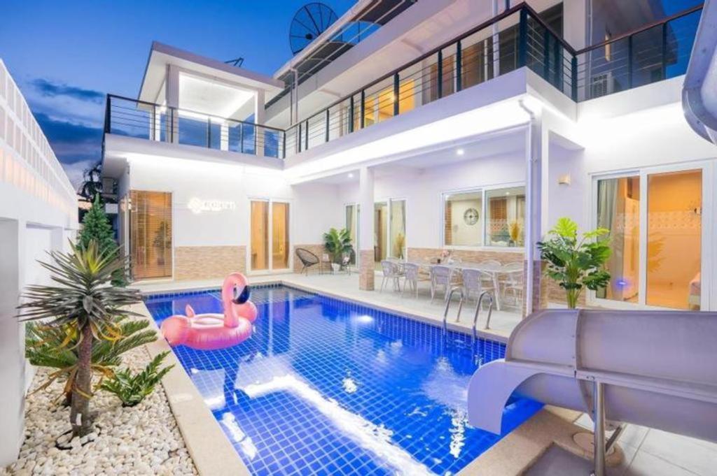 Platinum Pool * Pattaya