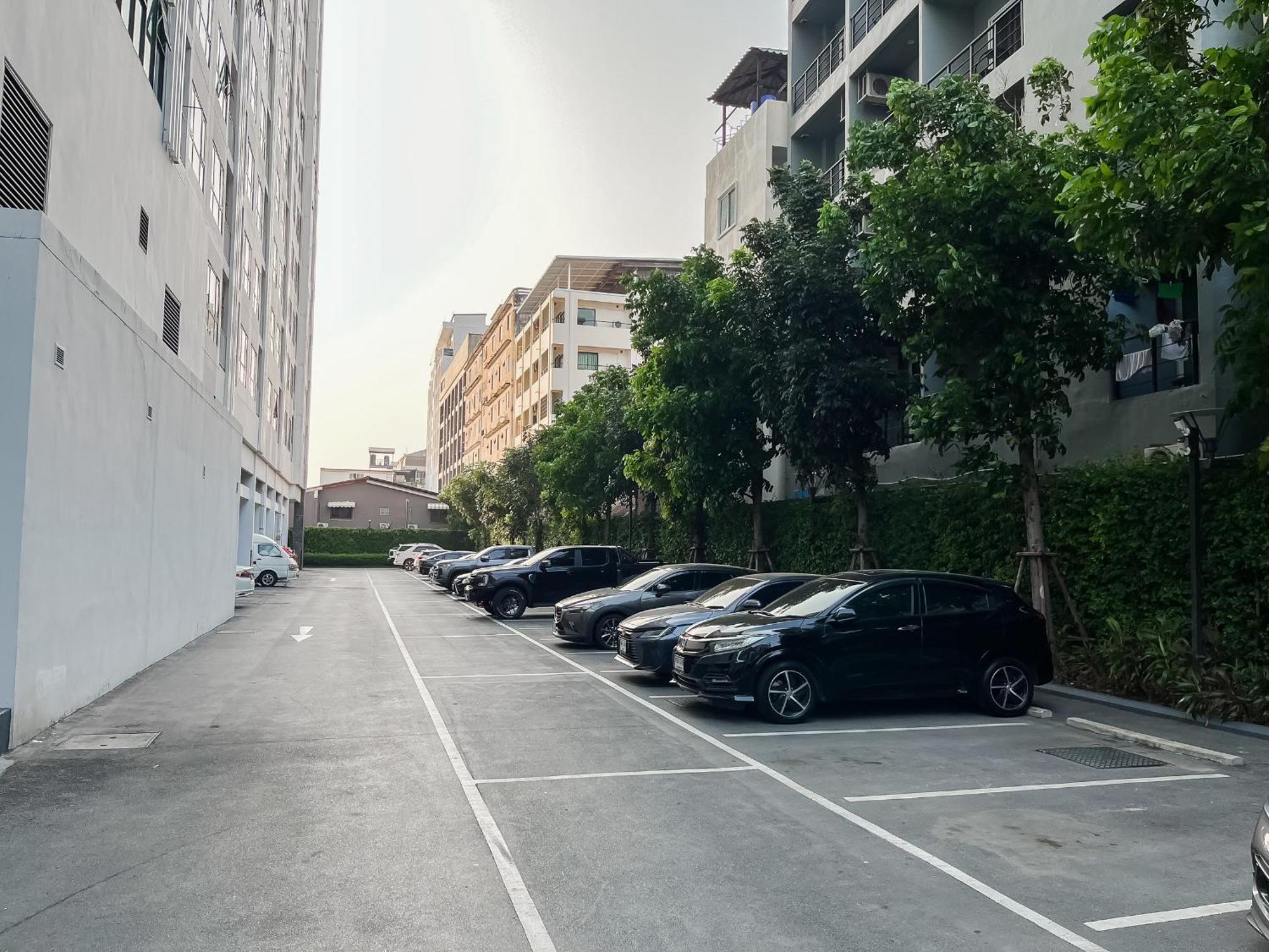 Apartment The Base Pattay Cd Pattaya