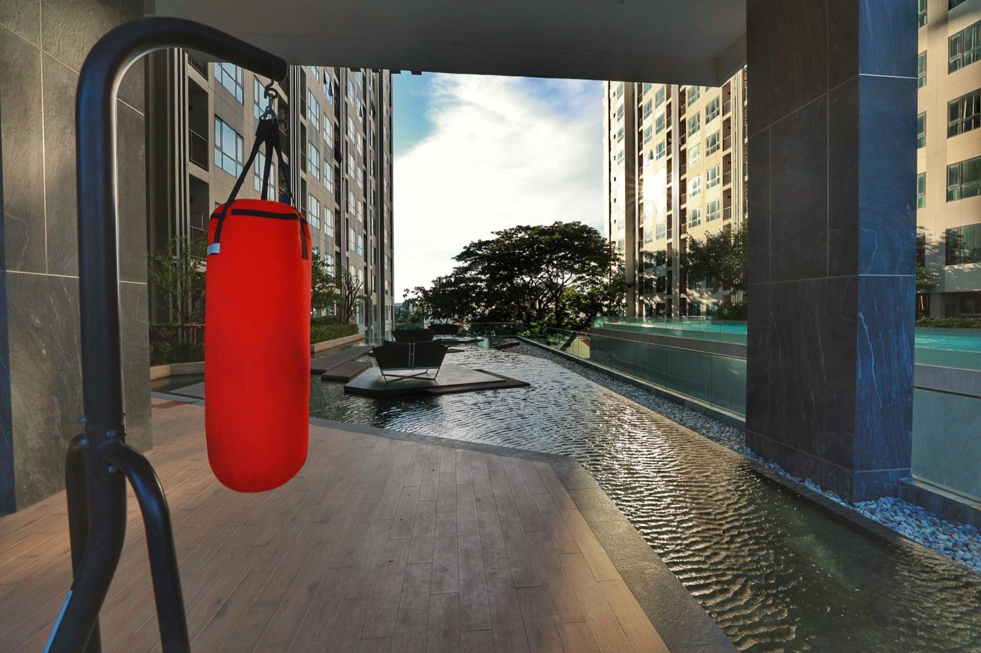 Apartment The Base Pattay Cd Pattaya