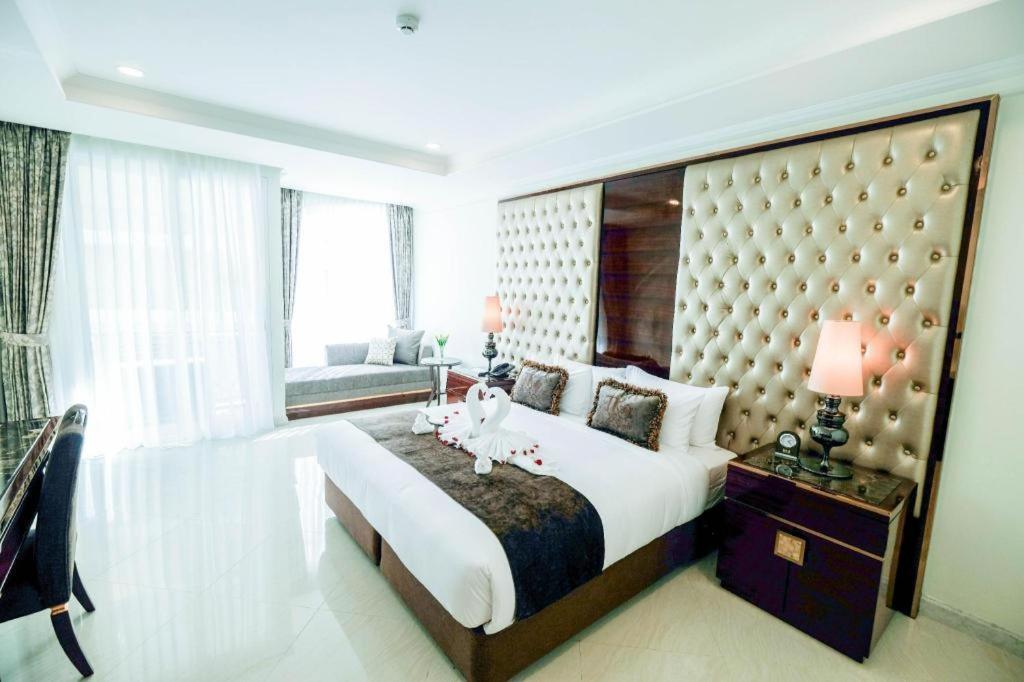 Lk Grand Empire Pattaya