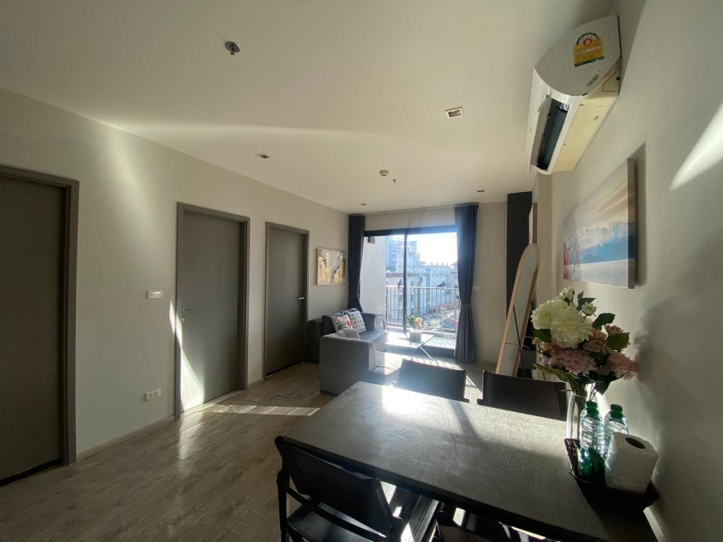 2 Bed Spacious Location In Apartment *