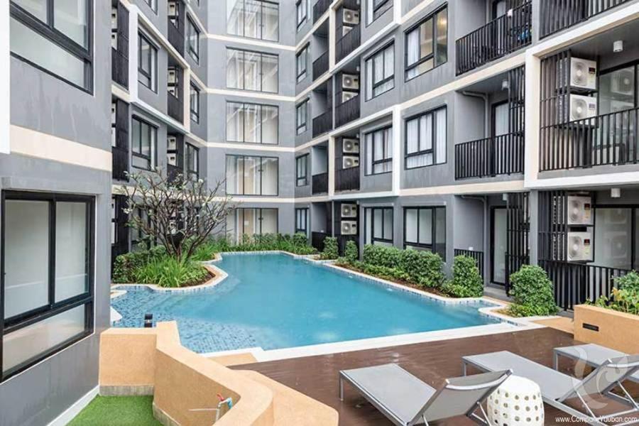 Superb Two-bedroom In Downtown Apartment *