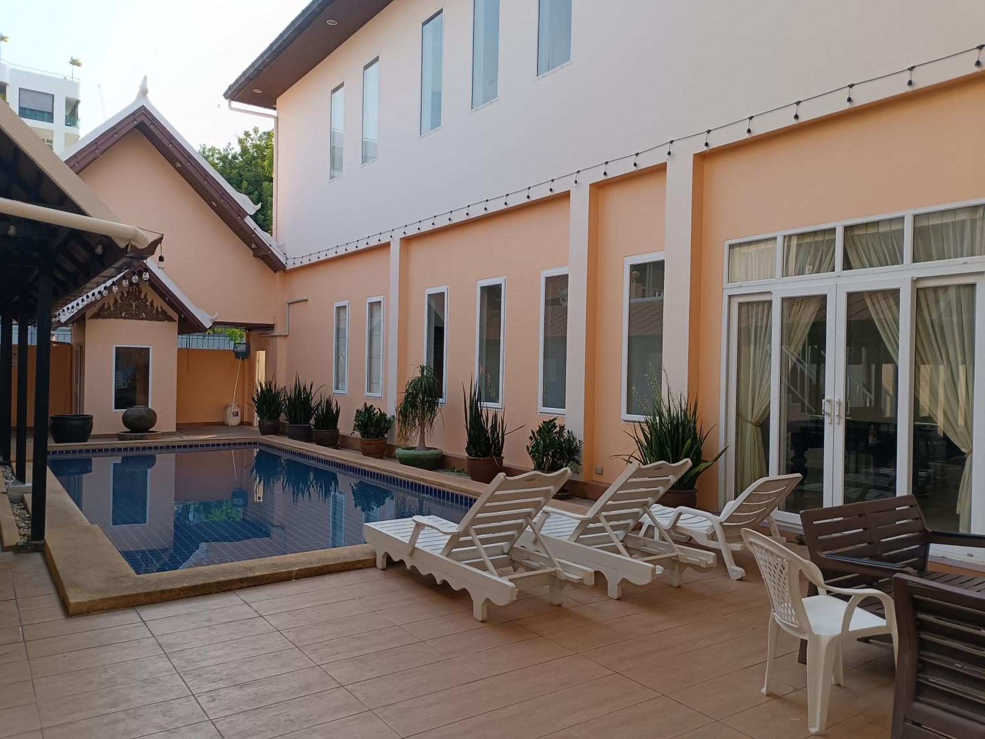 Villa Phratumnak,6,beach 600m,10br Pattaya