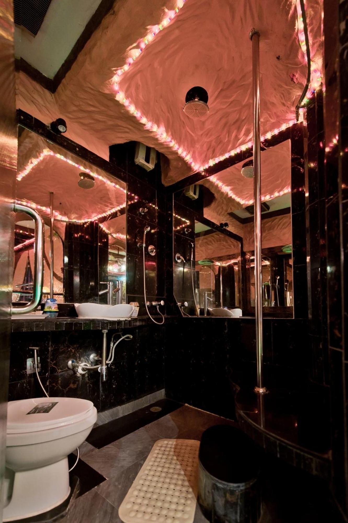 Penthouse Hotel 3*