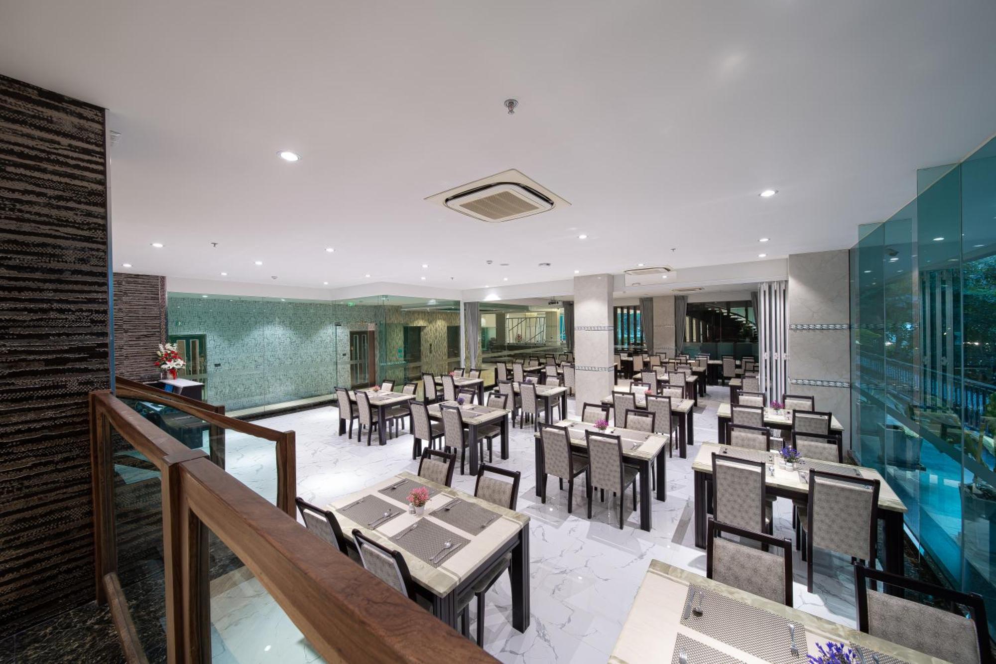 Royal Hotel 4*