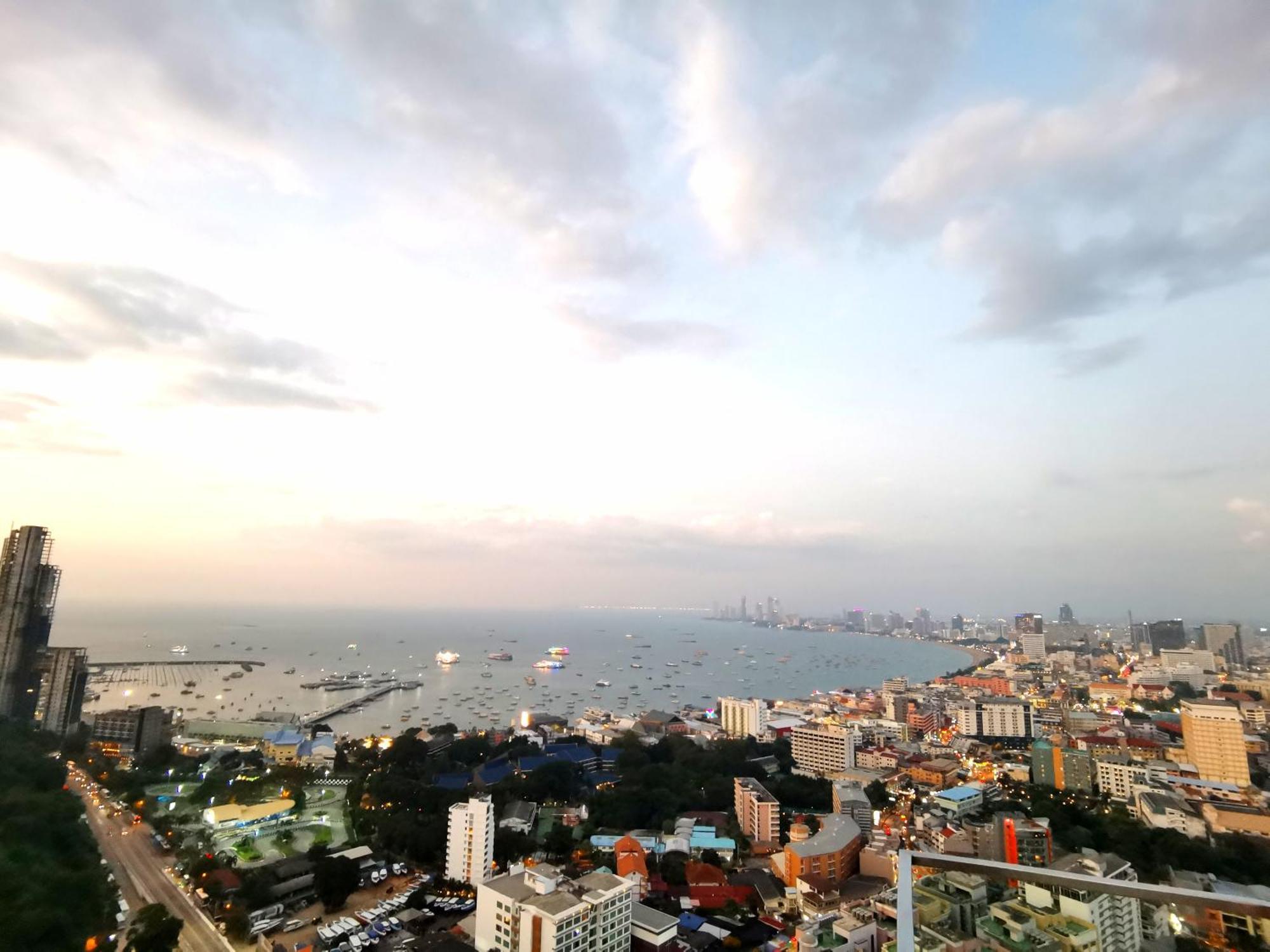 Unixx Sea View *