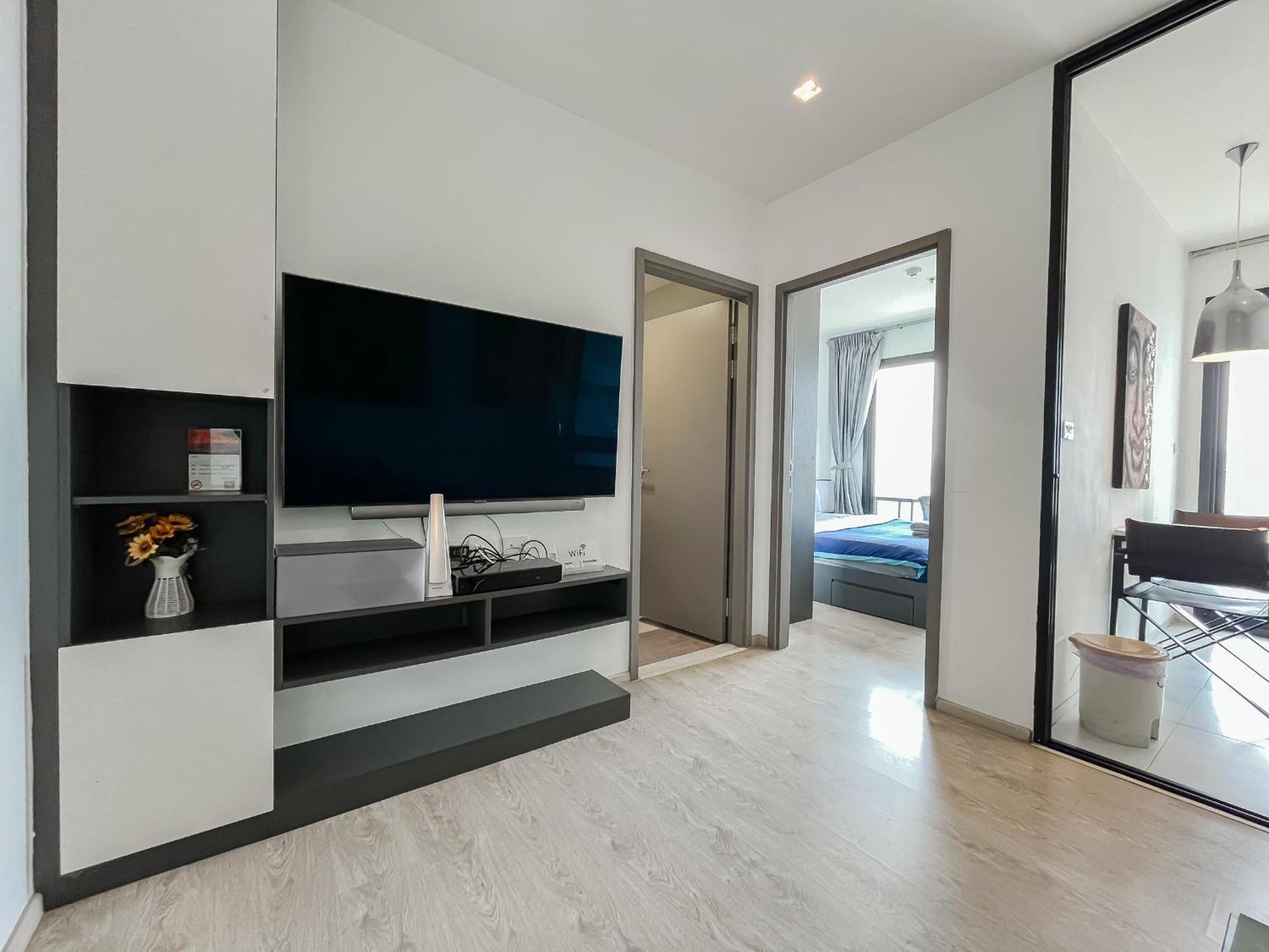 The Base By Wwc * Pattaya