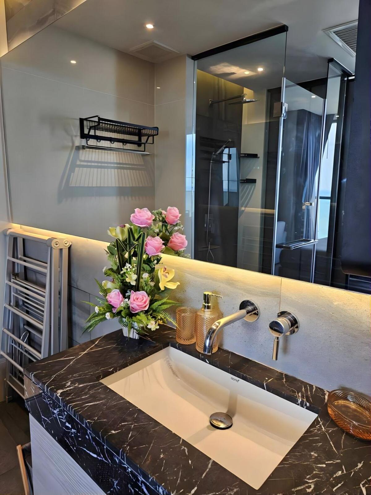 Apartment High Floor Beachfront 1 Bedroom With Scenic View *