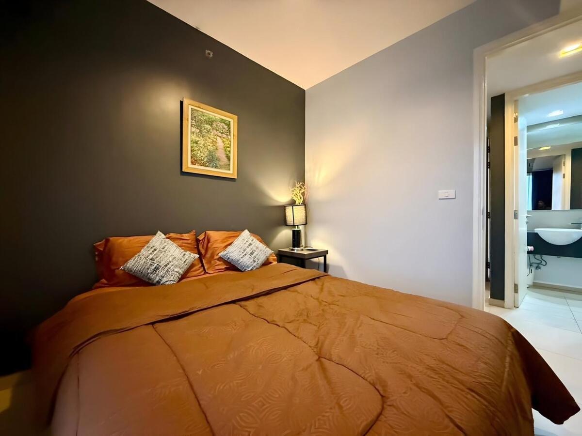 Spacious 2 Bedroom Corner Unit Near Walking Street