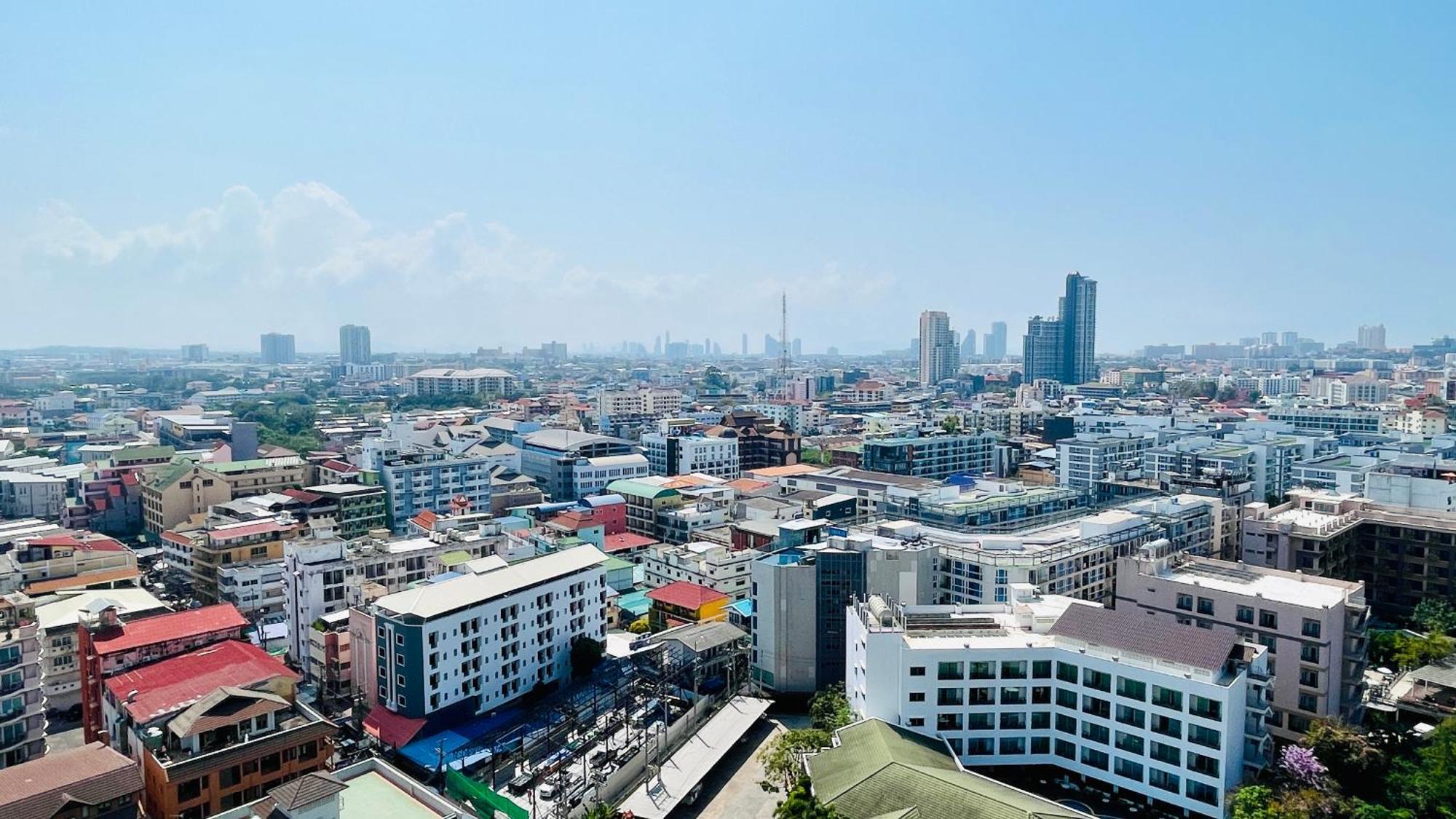 Apartment The Base 343 By Numam Pattaya