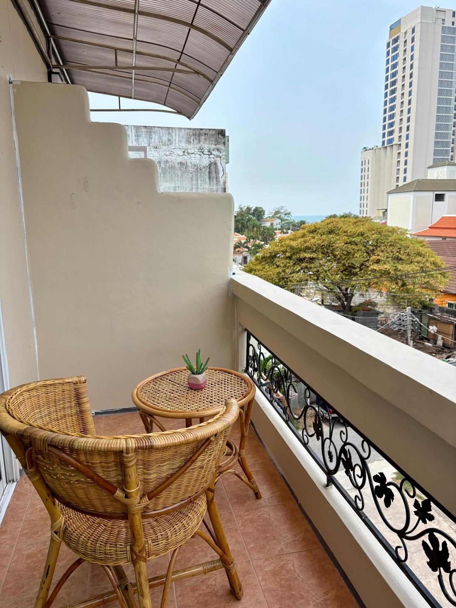 Hotel Charm At Pratumnak 3*