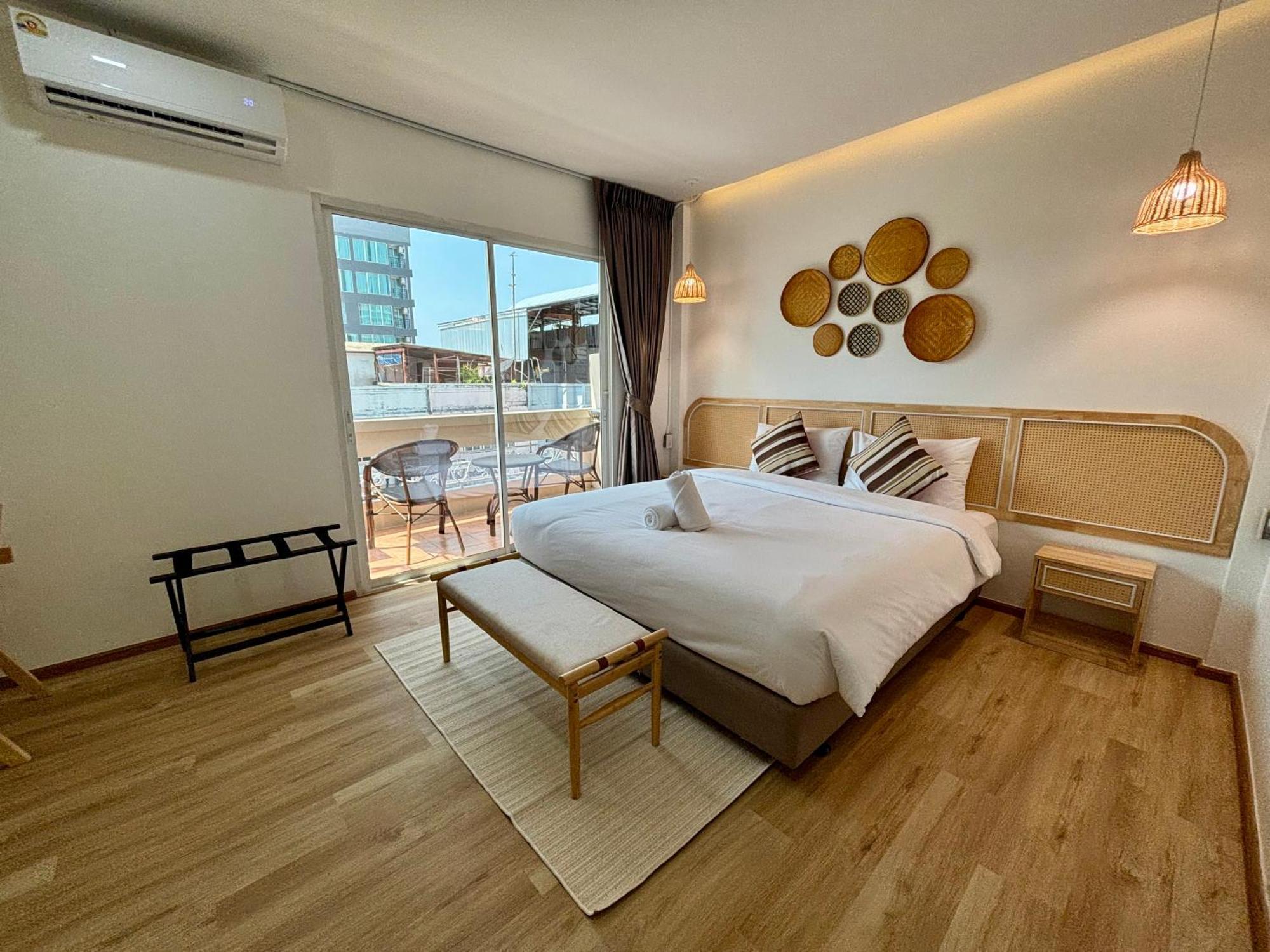 Hotel Charm At Pratumnak
